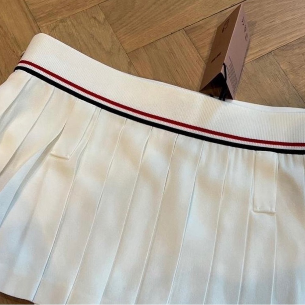 Miu Miu Tennis Skirt
S / IT 38
Brand New
RRP: £1299
#miumiu #tennisskirt - Picture 4 of 4